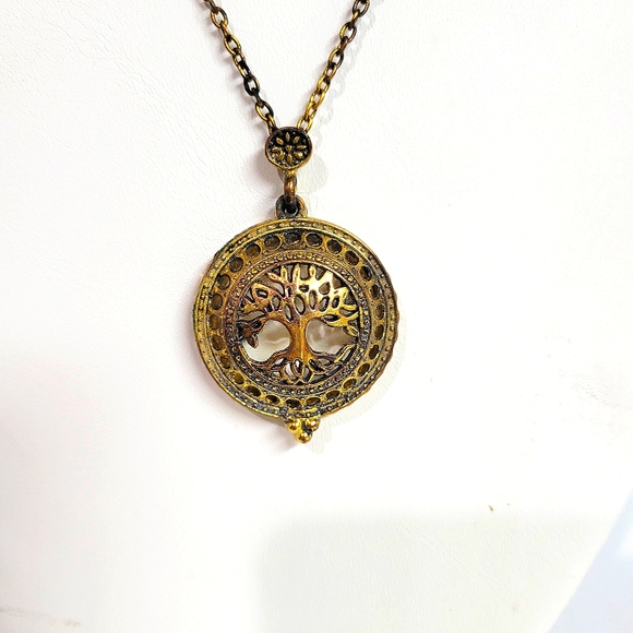 Magnifier necklaces. Leave your reading glasses at home! - Picture 3 of 3